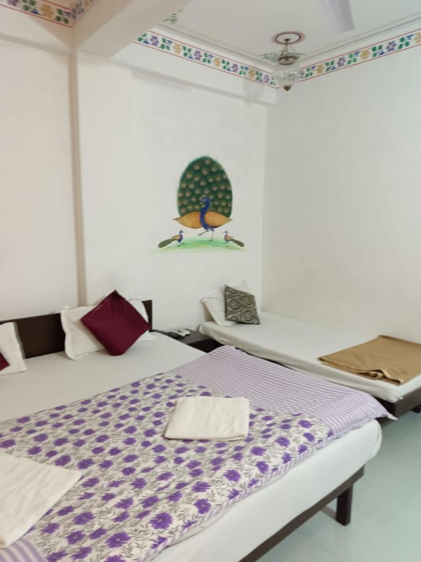 The Royal Lake View Villa Ουνταϊπούρ Εξωτερικό φωτογραφία