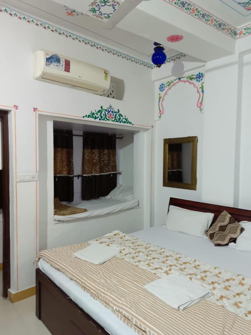 The Royal Lake View Villa Ουνταϊπούρ Εξωτερικό φωτογραφία