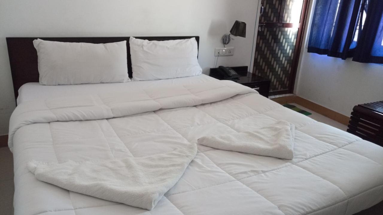 The Royal Lake View Villa Ουνταϊπούρ Εξωτερικό φωτογραφία