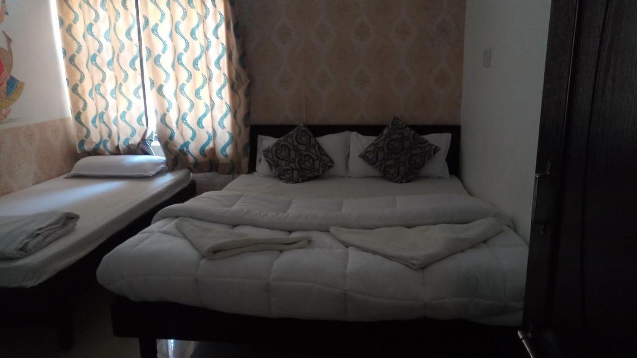 The Royal Lake View Villa Ουνταϊπούρ Εξωτερικό φωτογραφία
