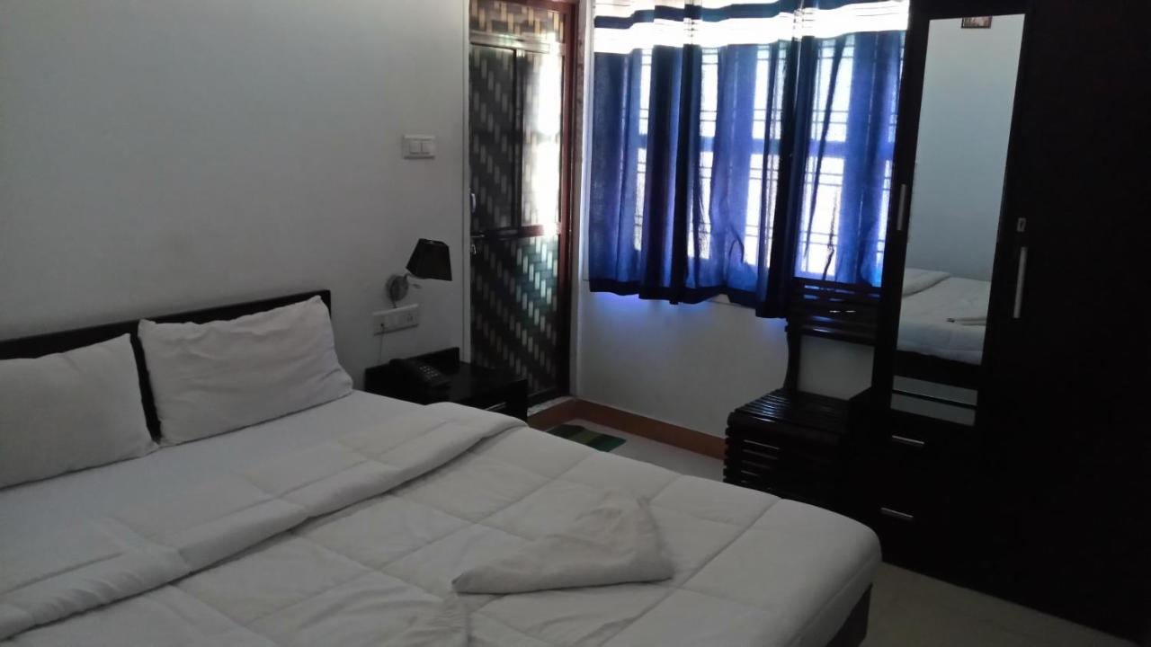 The Royal Lake View Villa Ουνταϊπούρ Εξωτερικό φωτογραφία